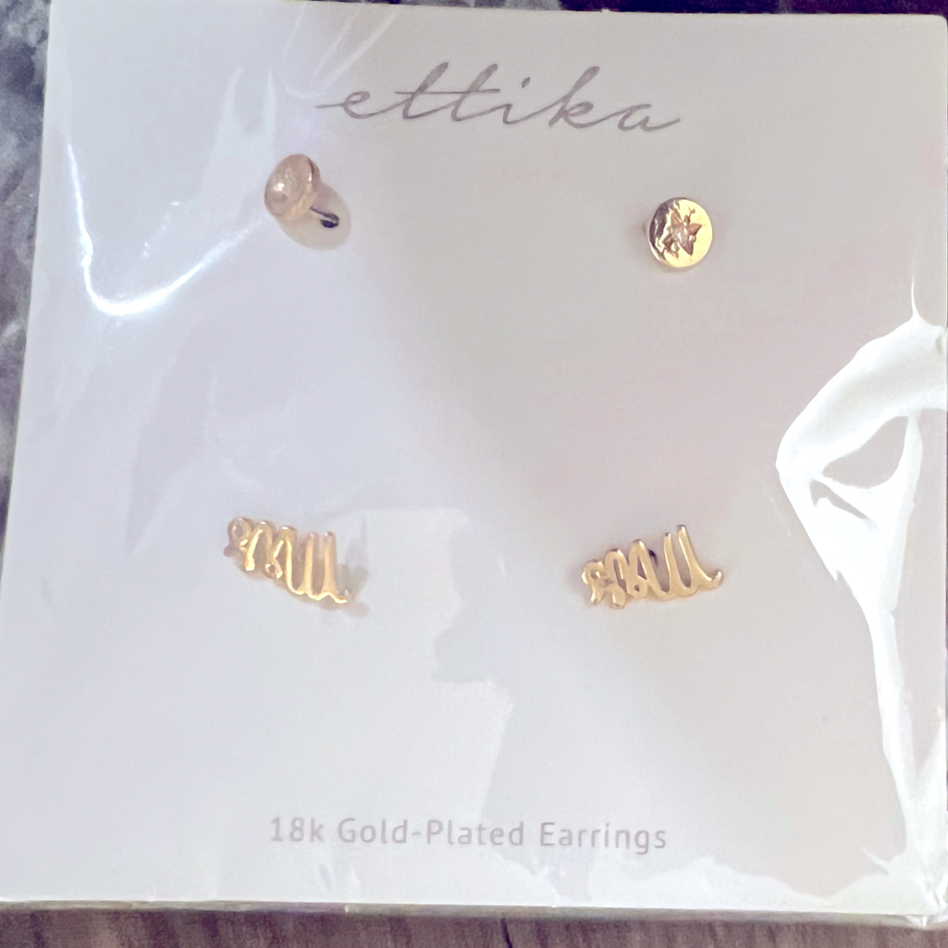 Ettika Mrs 18k Gold Plated Earring Stud Set 31$